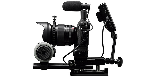 Fujifilm X-T2 с аксессуарами для съемки видео