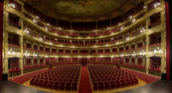 Wikimedia-Teatro_Romea_Interior