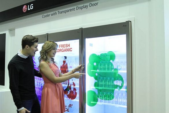 LG Smart Platform Signage with webOS 03_ISE 2015-small