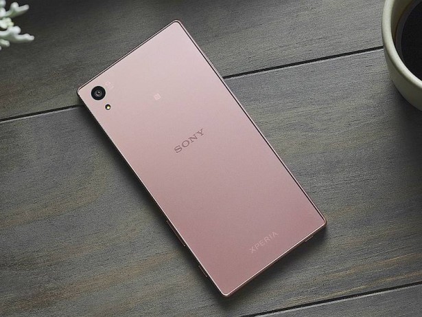 Pink Sony Xperia Z5 Premium 1