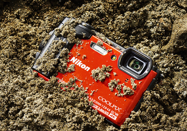Nikon Coolpix W300 в песке